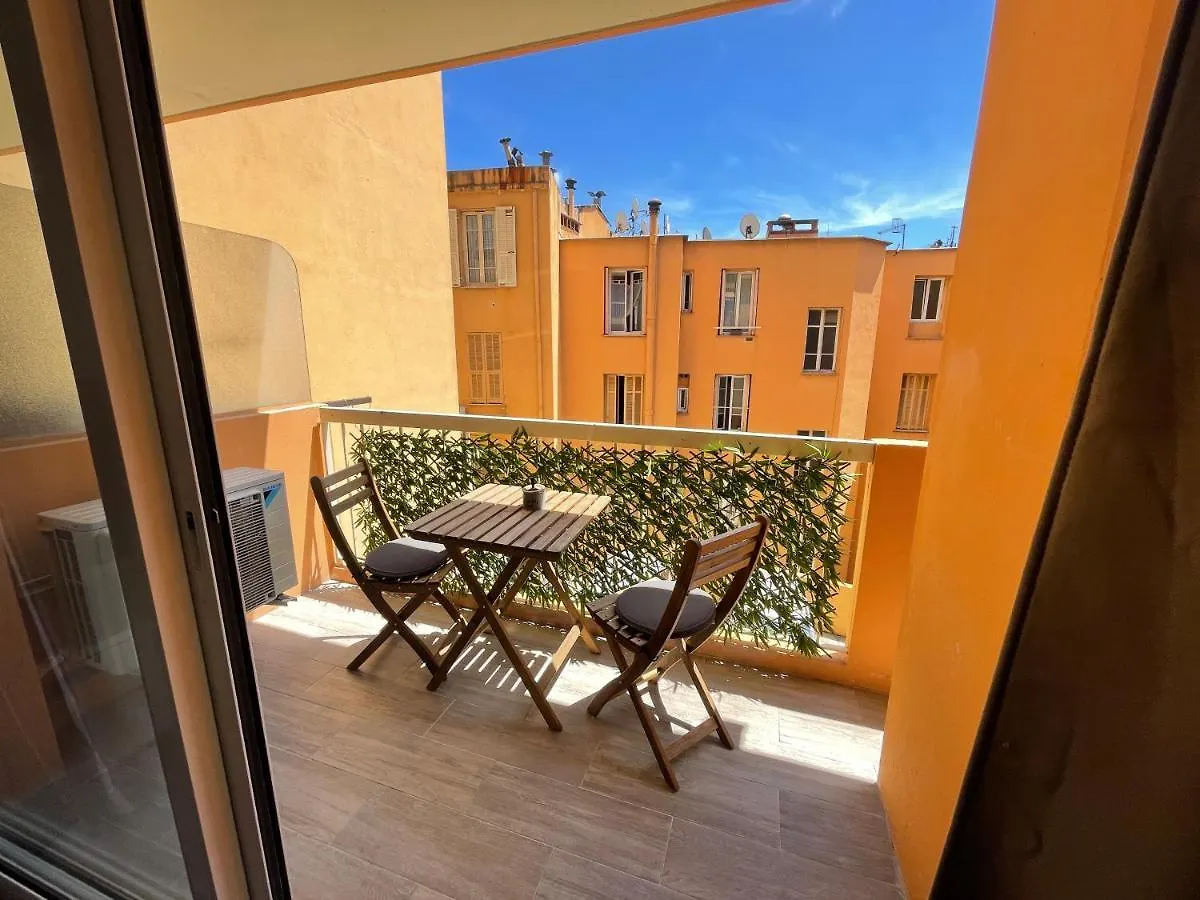 Centre De Beausoleil, Climatise, Wifi, Terrasse. Apartman 0*, Beausoleil Franciaország